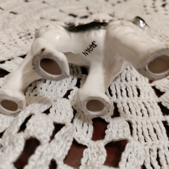 Vintage Airedale Figurine - Picture 4 of 7